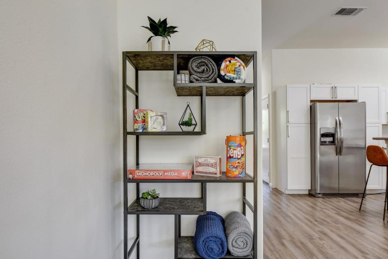 Family Stay! Near Downtown, Coffee Bar, King Bed San Antonio Buitenkant foto